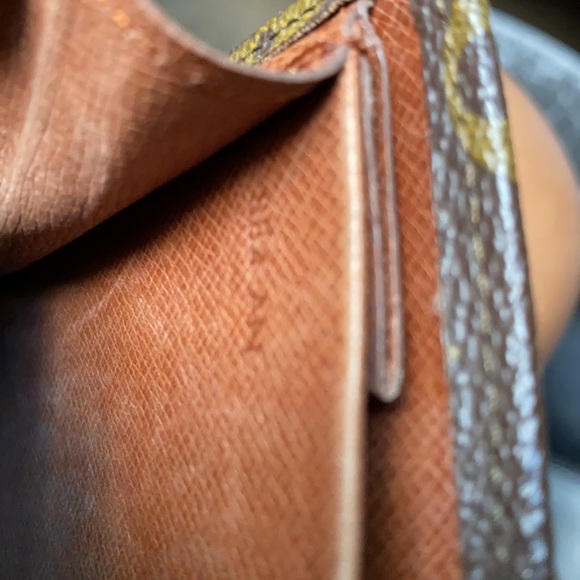 100% Authentic LV wallet, used. (SOLD) - Picture 5 of 5